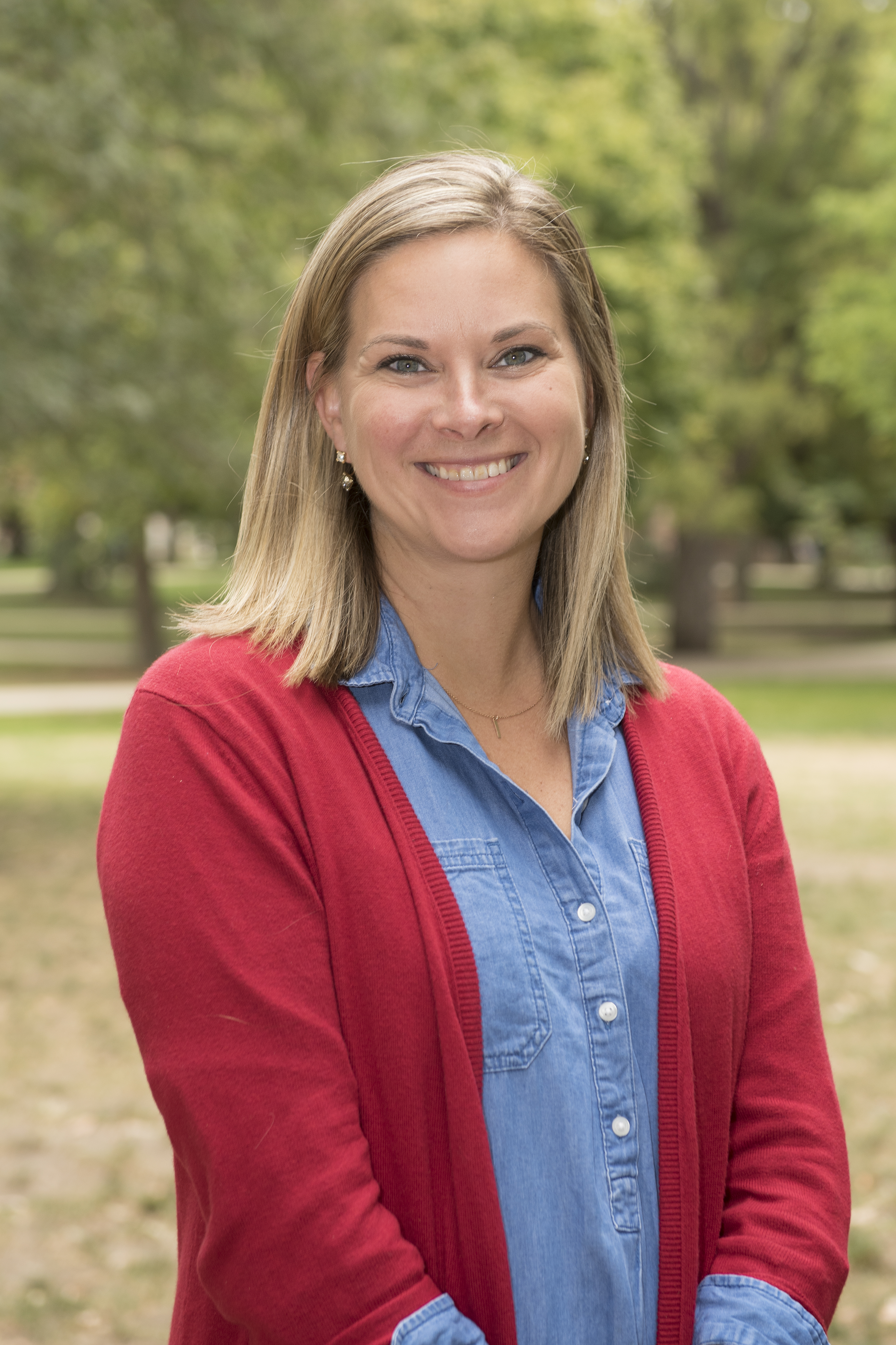Lindsey Nicholson portrait